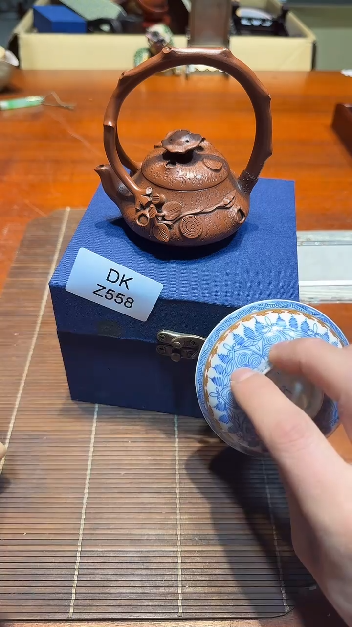 8母****猪哈哈哈哈哈哈558