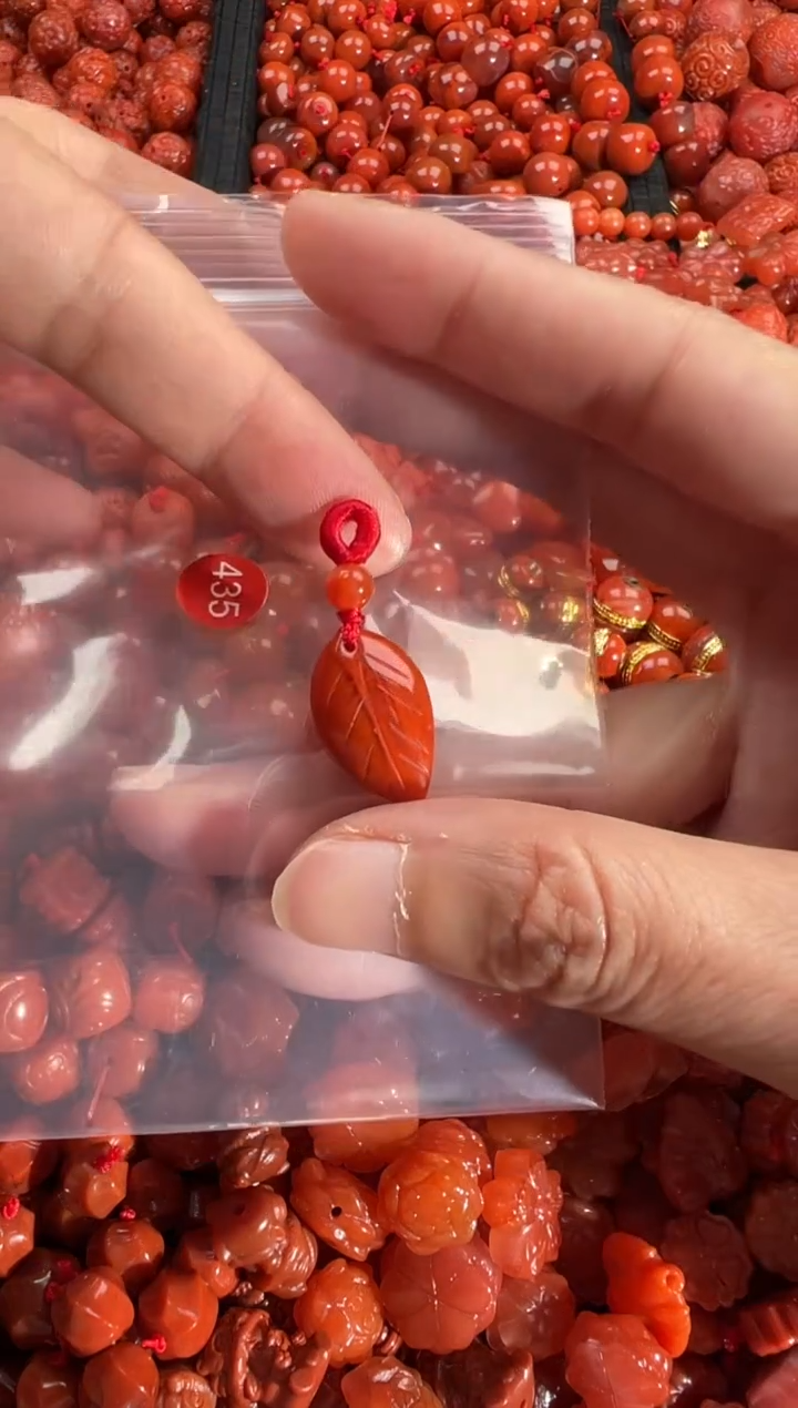 【闪购商品】南红玛瑙颈饰未镶嵌2