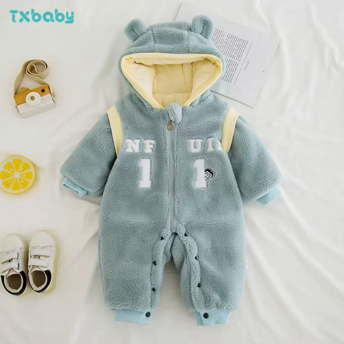 婴儿连体衣冬季加厚男女宝宝新生儿外出服爬服哈衣