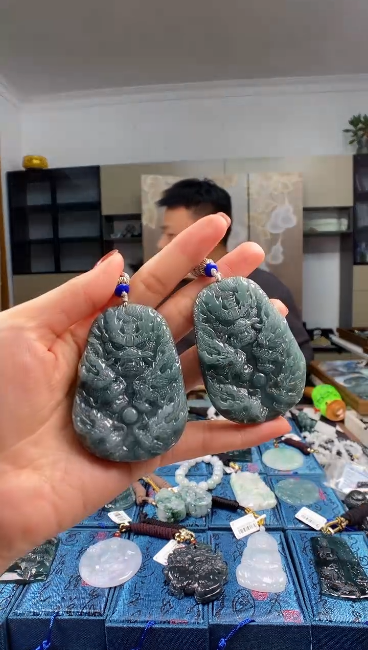 颈饰未镶嵌翡翠多样性发其一