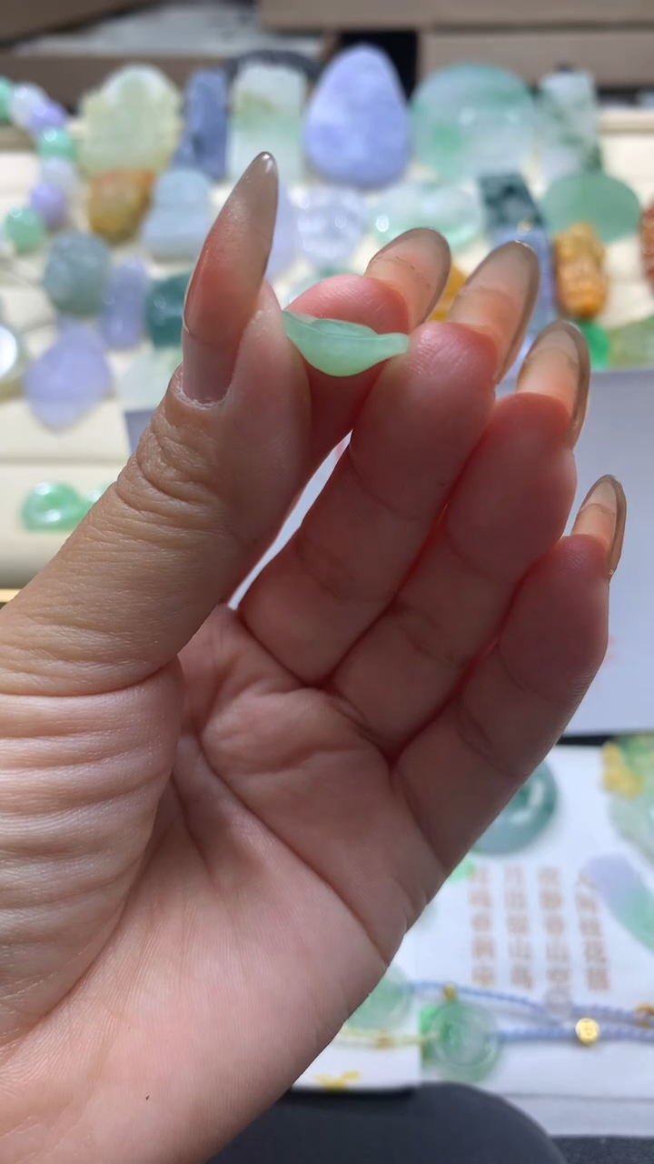 【闪购商品】定制翡翠未镶嵌翡翠