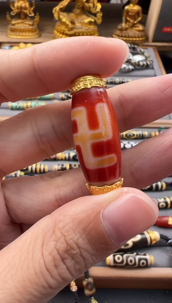 【闪购商品】玛瑙挂件18K金镶嵌吊坠