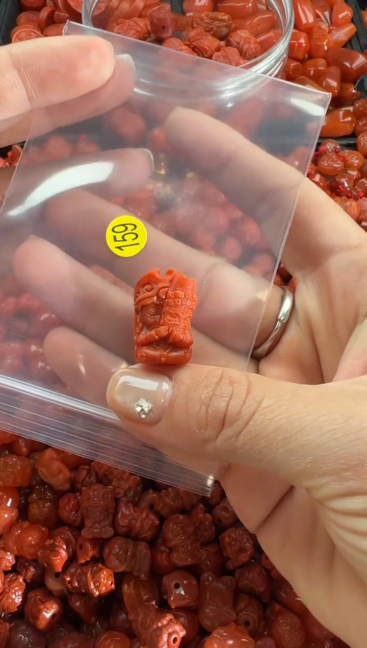 【闪购商品】南红玛瑙颈饰未镶嵌1