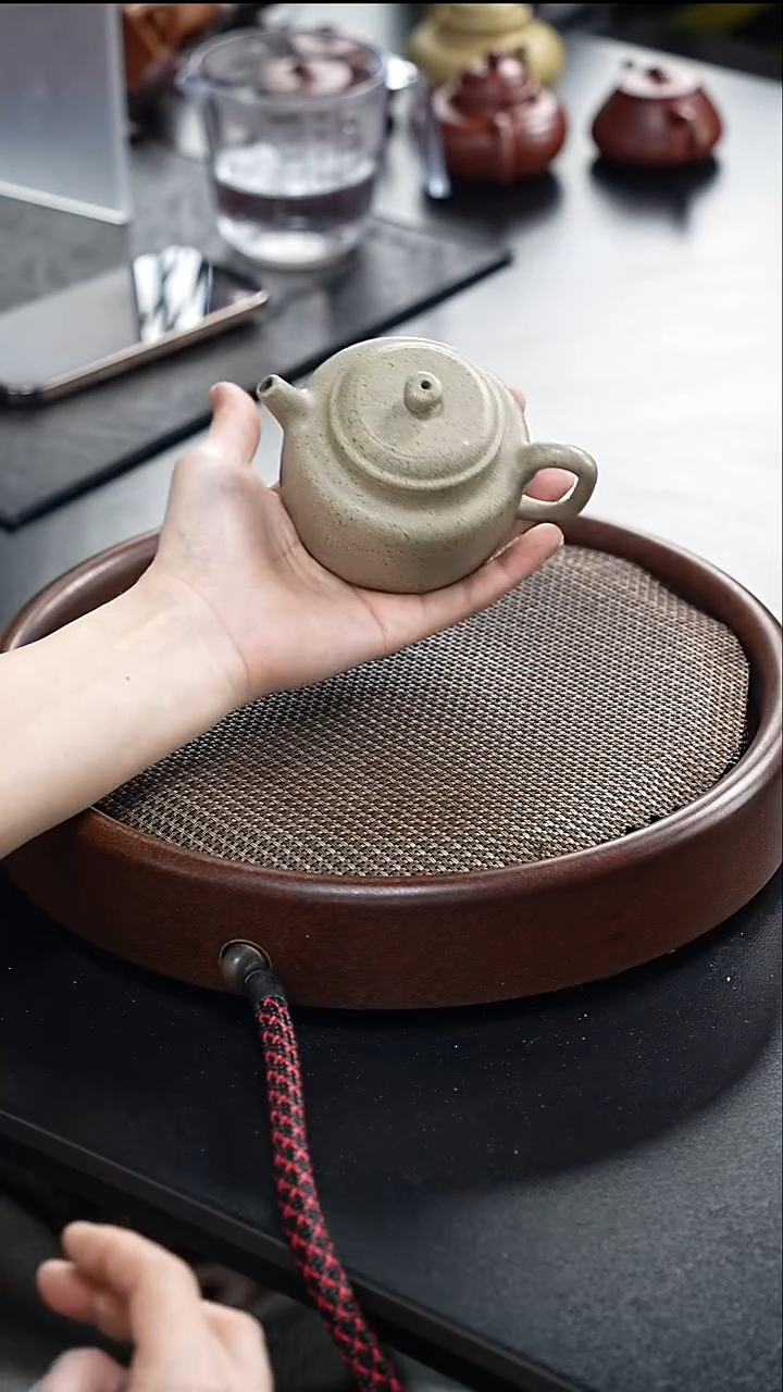 茶壶紫砂大德中-黑段-全手工微微瑕-190cc