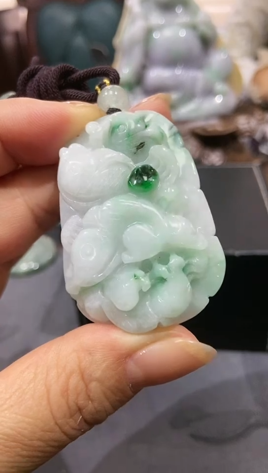 颈饰未镶嵌翡翠小***?吊坠