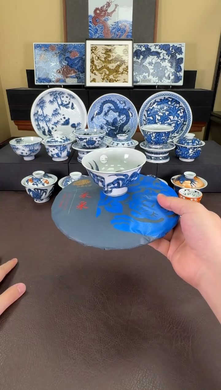 【闪购商品】又见春风青花矾红螃蟹高足杯
