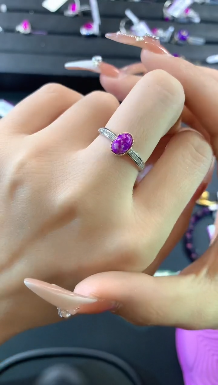 【闪购商品】苏纪石（舒俱来）.18K金镶嵌舒俱来戒指