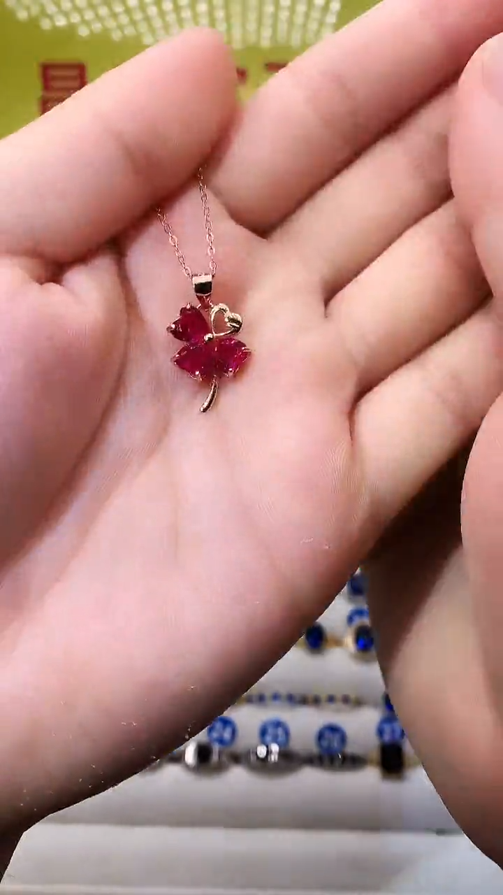 【闪购商品】红宝石吊坠(赠链)银S925镶嵌1111