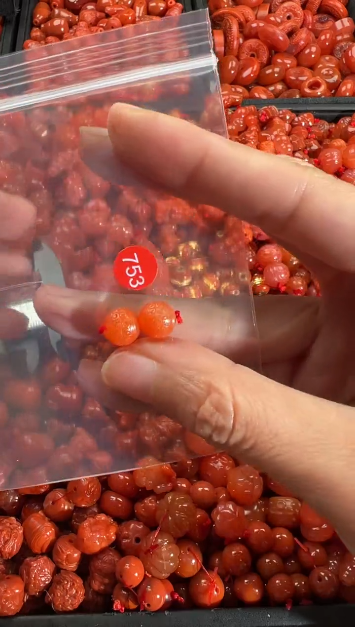 【闪购商品】南红玛瑙颈饰未镶嵌1