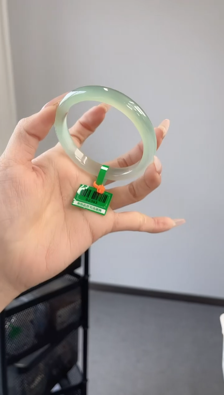 【闪购商品】玛瑙/玉髓手镯未镶嵌56-57圈