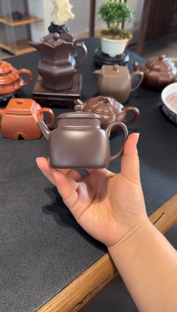 茶壶紫砂双*座四方言心