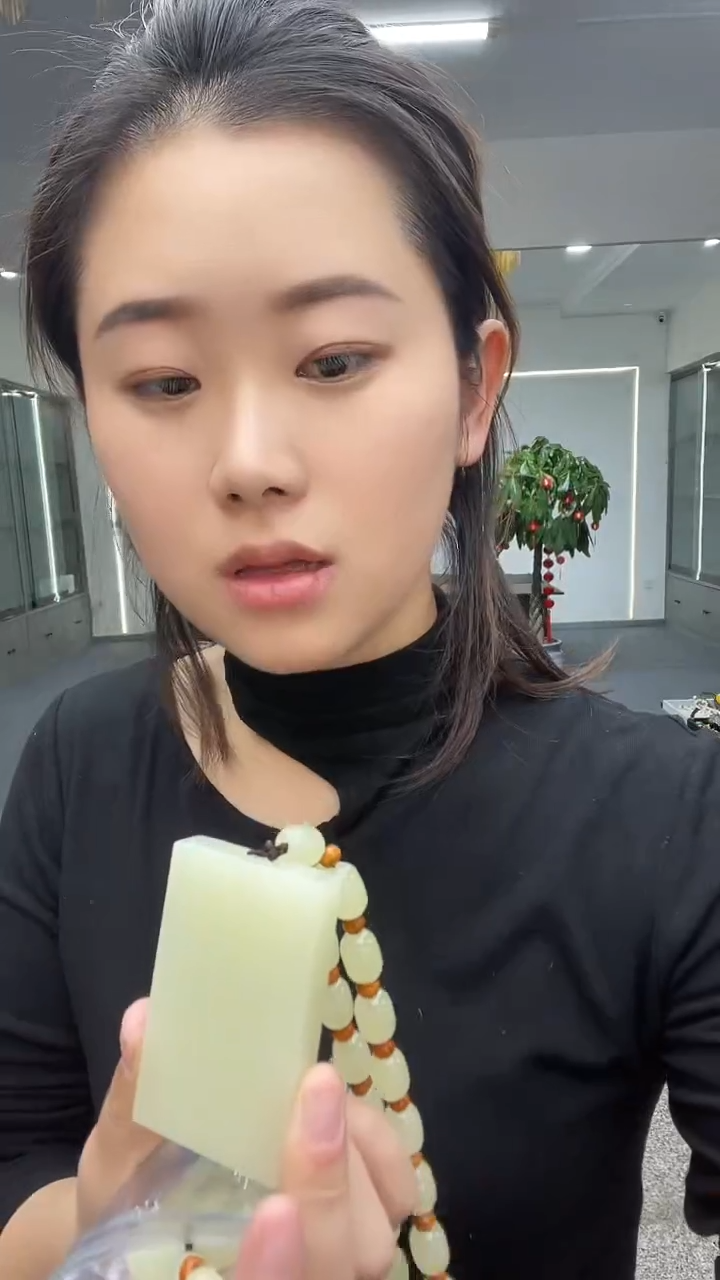 黄色6刀牌多样性发货任意一件