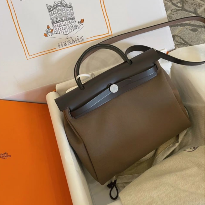 99新 Hermes/爱马仕 小花6欢 Herbag 31 乌木色 帆布 Z刻 银扣包