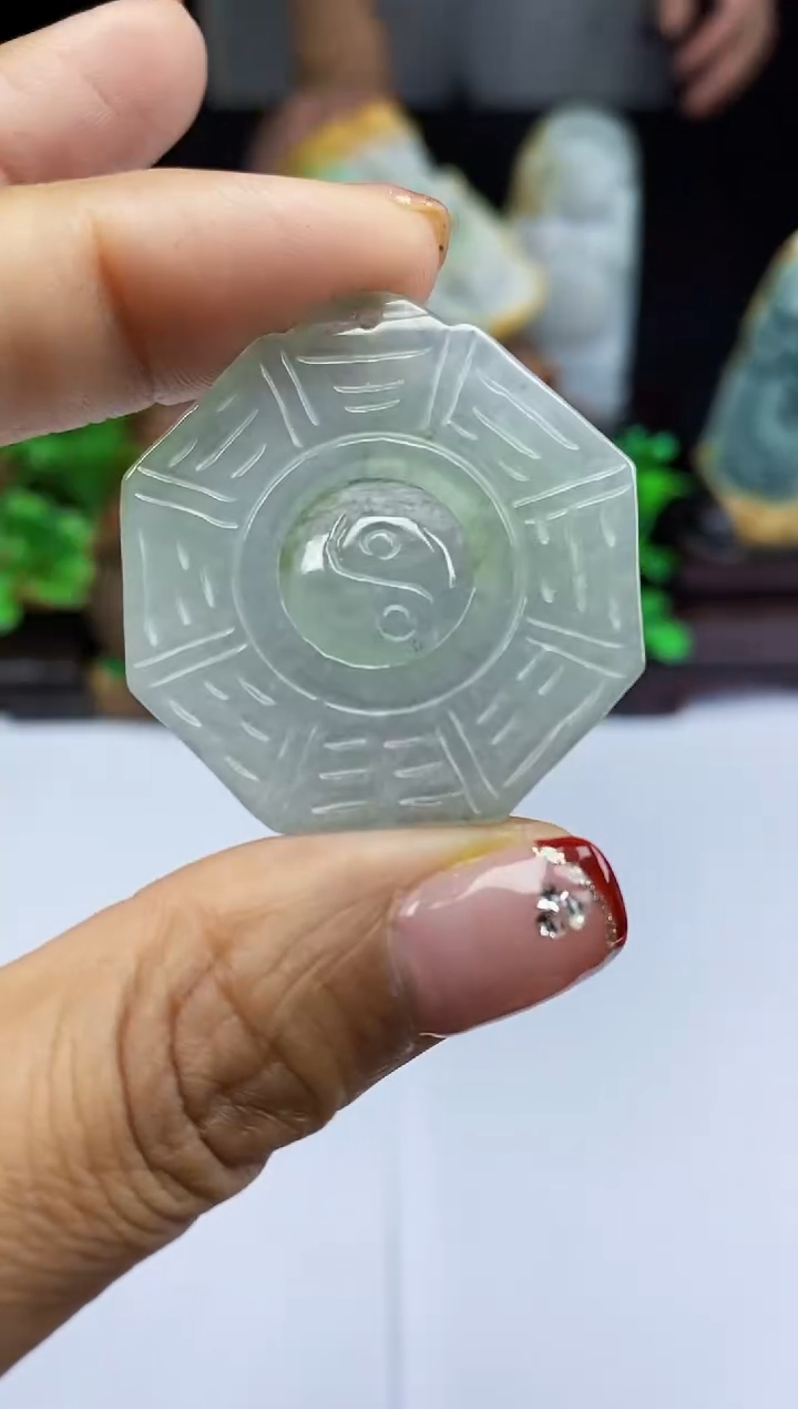 【闪购商品】翡翠颈饰未镶嵌翡翠A货