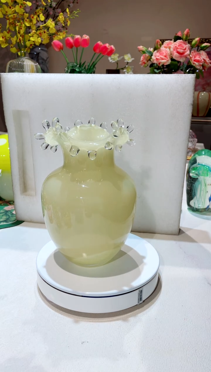 【闪购商品】琉璃手工艺品小号奶油黄水滴花瓶 微瑕