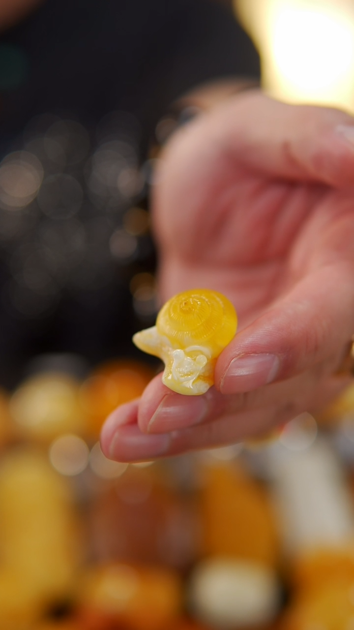 【闪购商品】蜜蜡颈饰未镶嵌金白蜗牛吊坠4.53