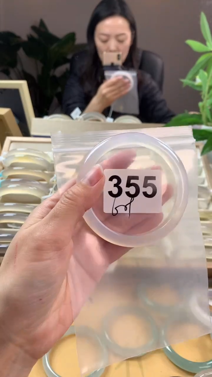 【闪购商品】玛瑙/玉髓手镯未镶嵌355