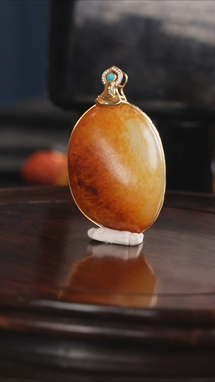 颈饰未镶嵌和田玉麒*和田玉原石