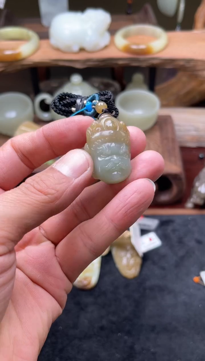 【闪购商品】和田玉吊坠未镶嵌且末蓝带糖 财神9003084