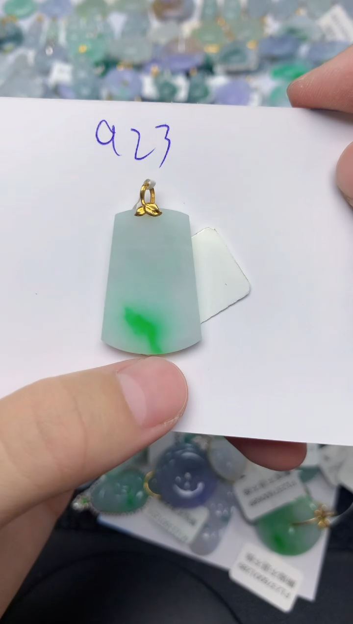 翡翠18K金镶嵌颈饰天然缅甸A货翡翠