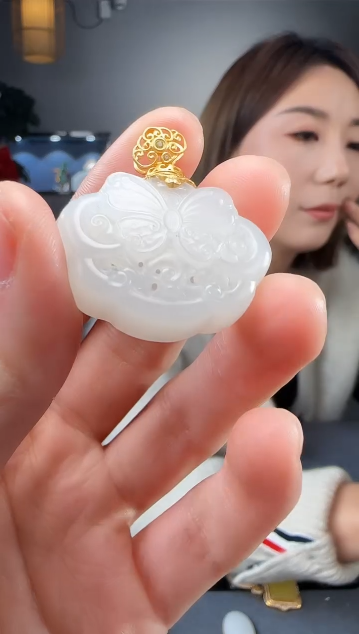 【闪购商品】和田玉吊坠(不含链)18K金镶嵌1