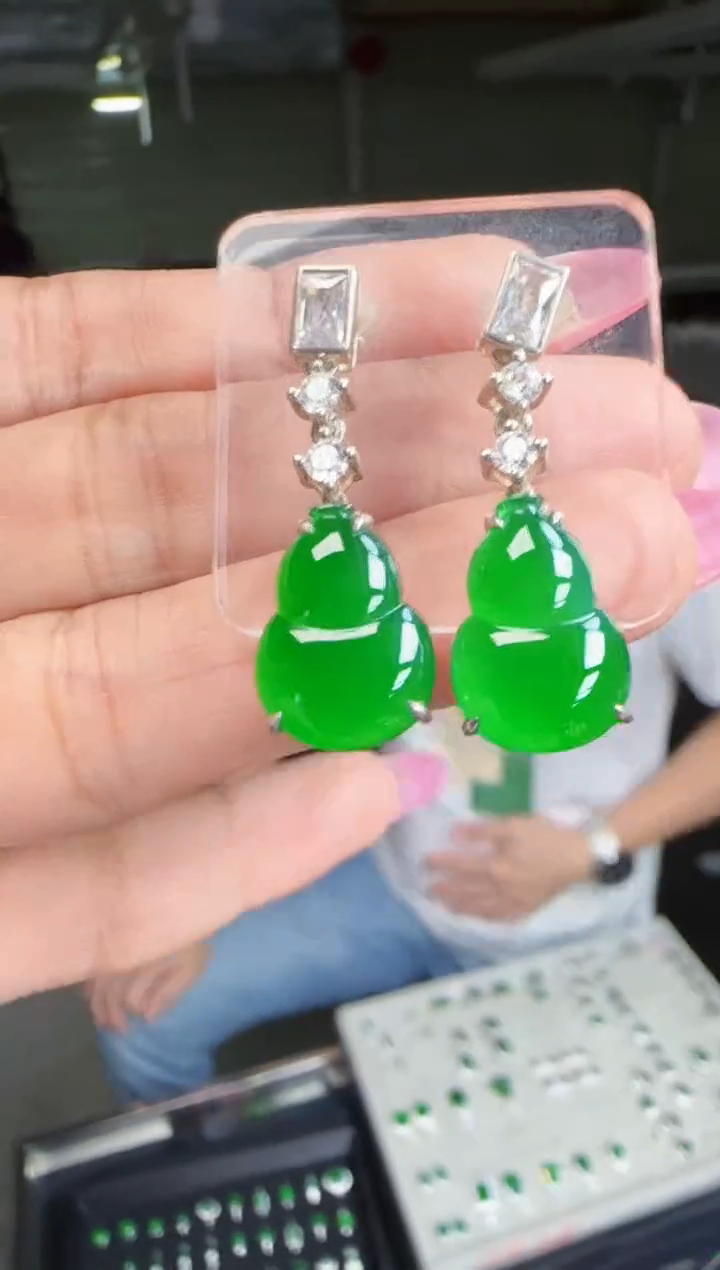 定制翡翠未镶嵌翡翠耳环47