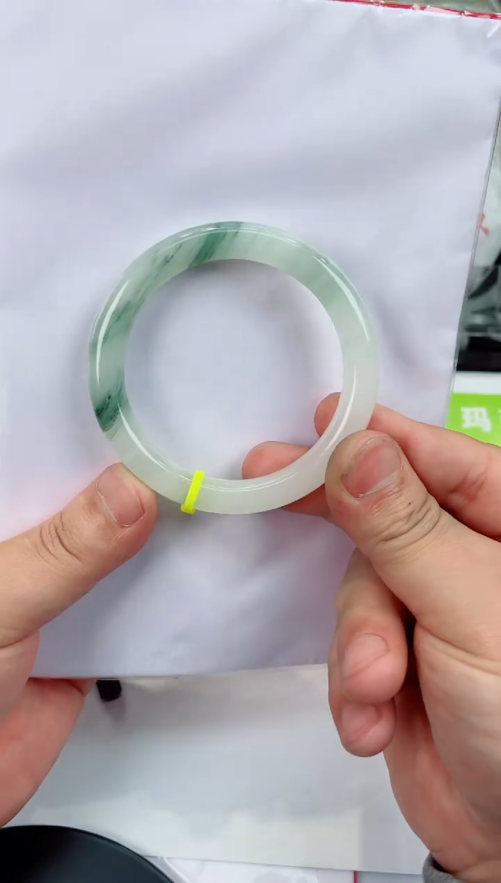 【闪购商品】石英质玉手镯未镶嵌505