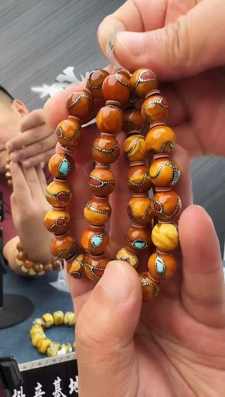 蜜蜡未镶嵌珠宝奇石假一罚十18，多样性发其一