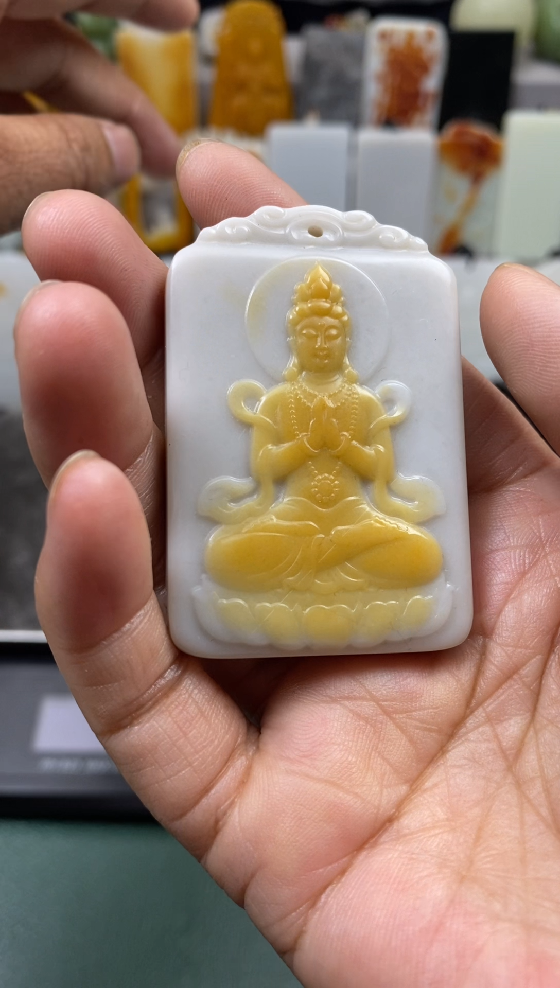 天然玉石未镶嵌颈饰