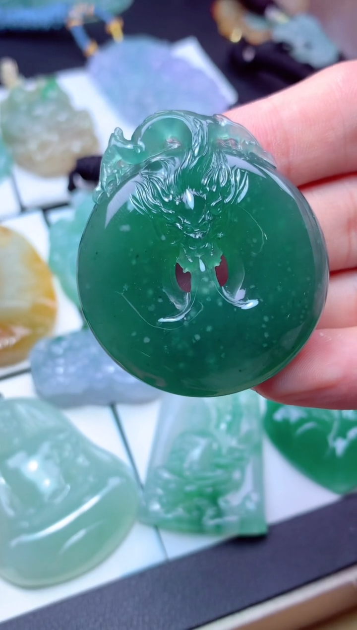 颈饰未镶嵌翡翠天然翡翠A货 
