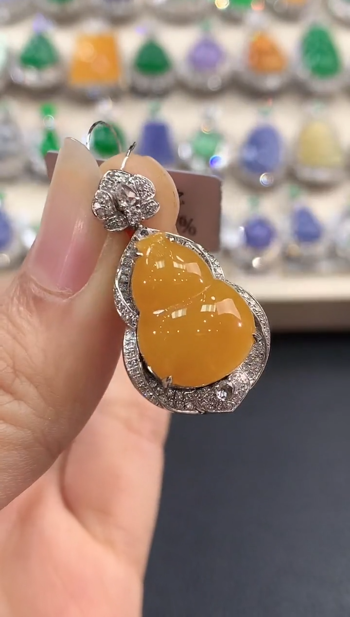 【闪购商品】翡翠吊坠(不含链)18K金镶嵌C101