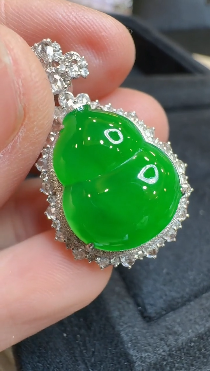 【闪购商品】翡翠吊坠(不含链)18K金镶嵌多样性团购发一件