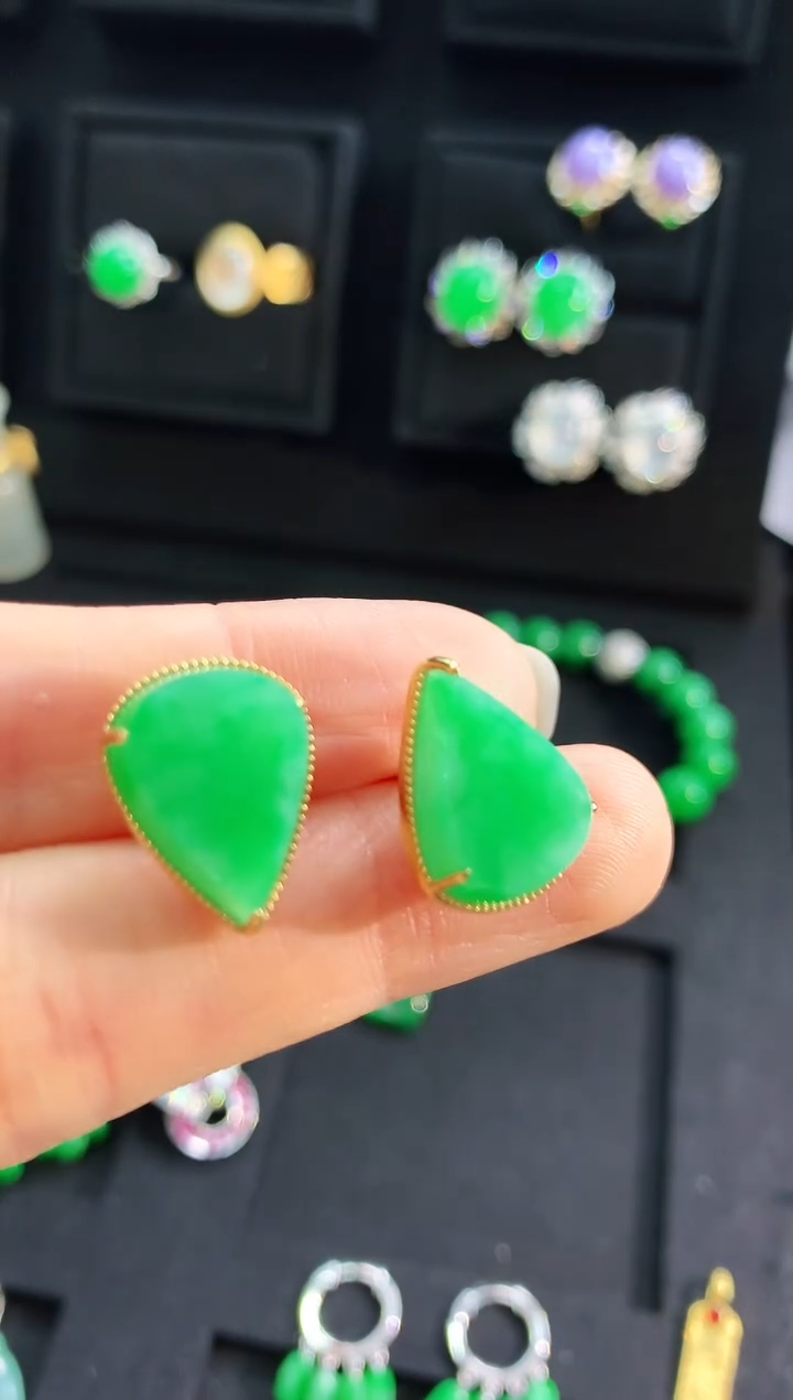 【闪购商品】翡翠耳饰18K金镶嵌耳饰