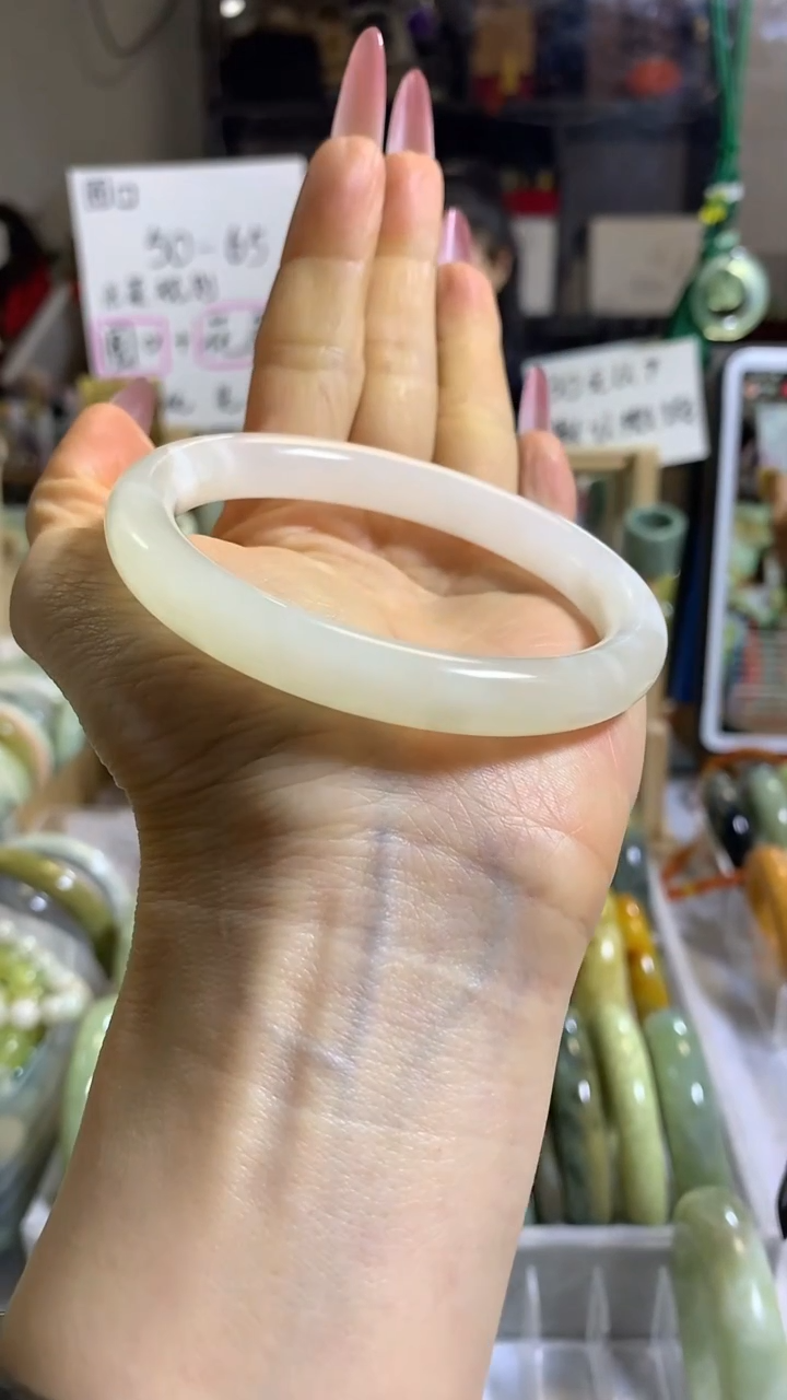 未镶嵌手镯和田玉13 58+ 包容