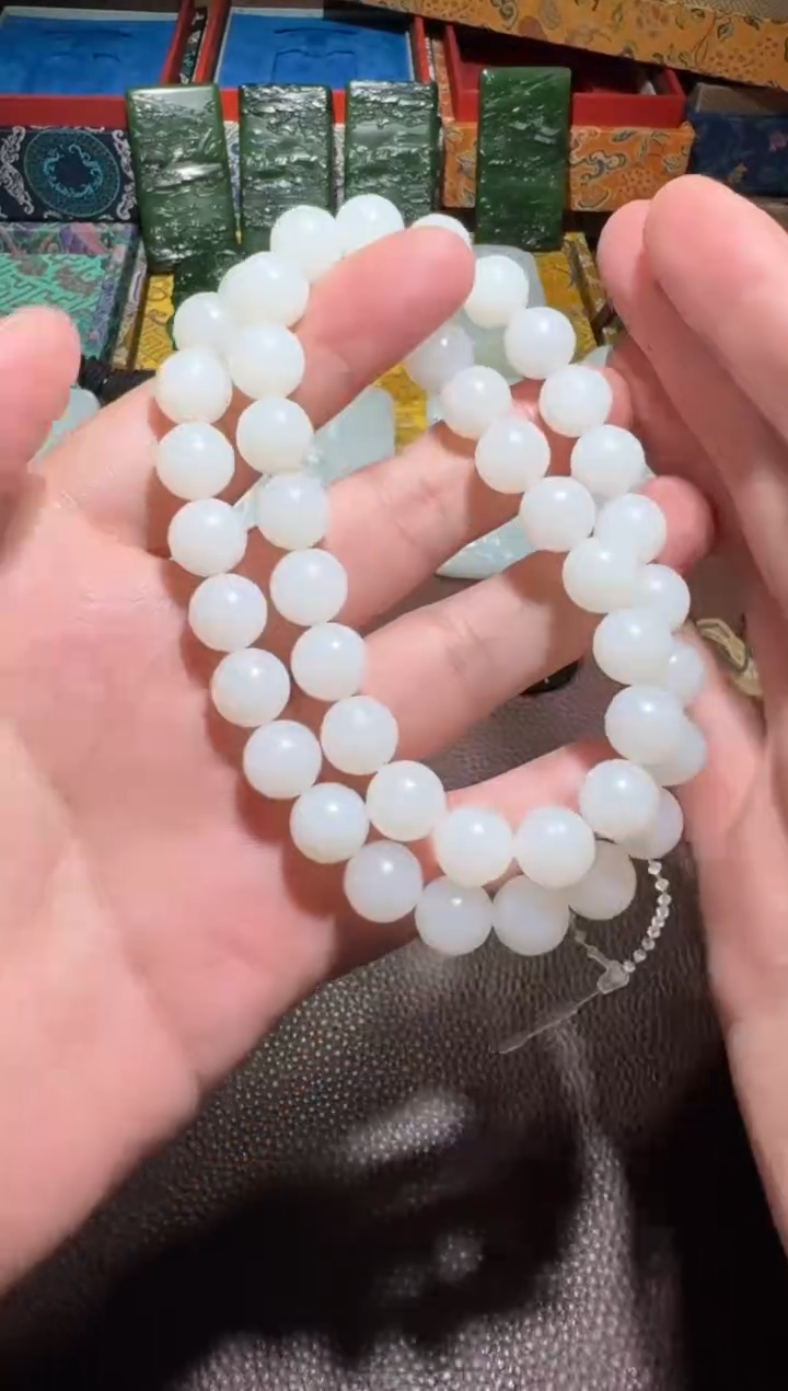 和田玉未镶嵌颈饰和田玉