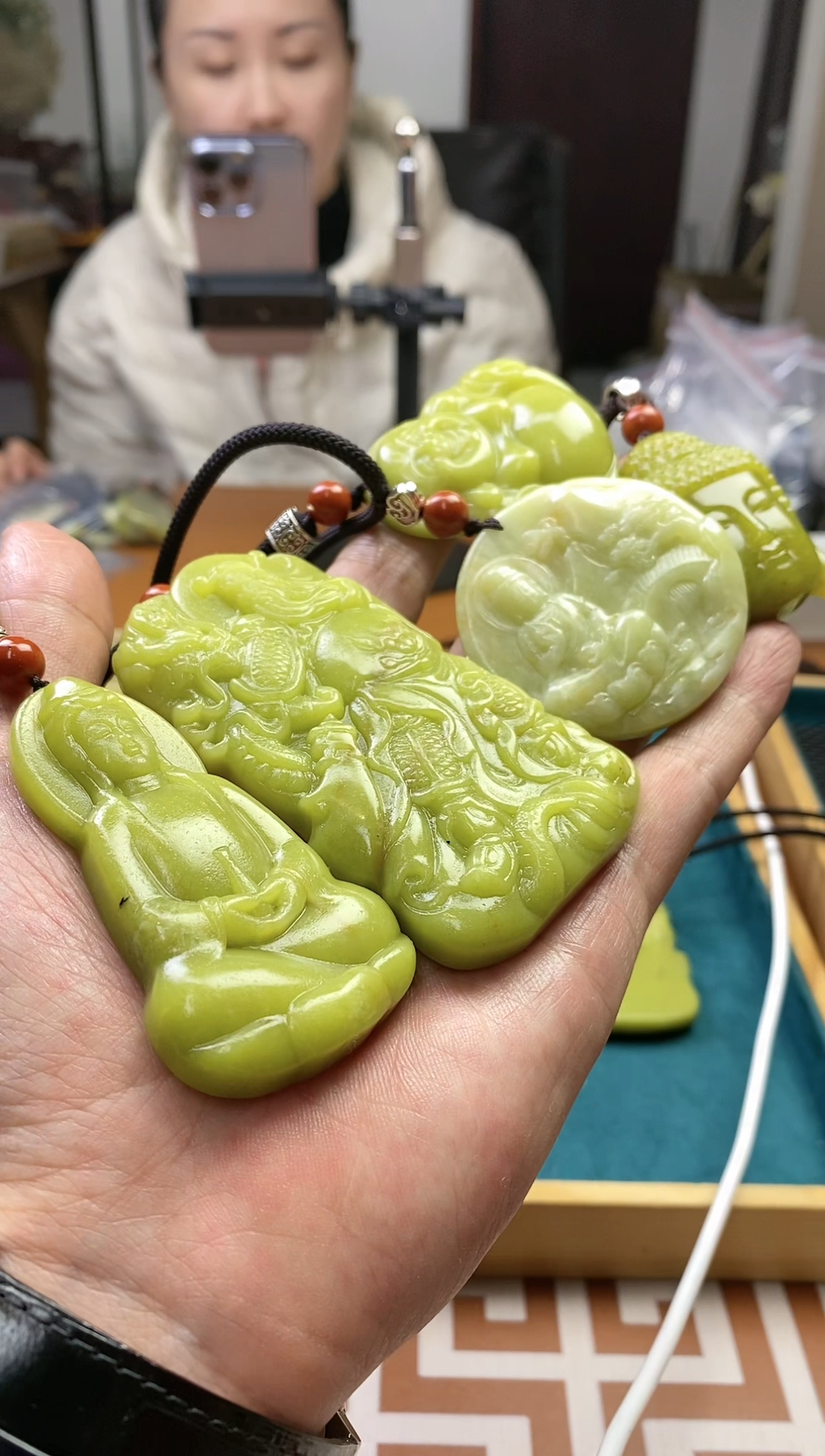 【闪购商品】蛇纹石玉其它未镶嵌多样性发货一个