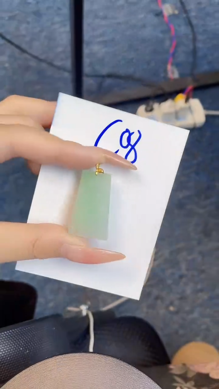 【闪购商品】翡翠颈饰18K金镶嵌00000000