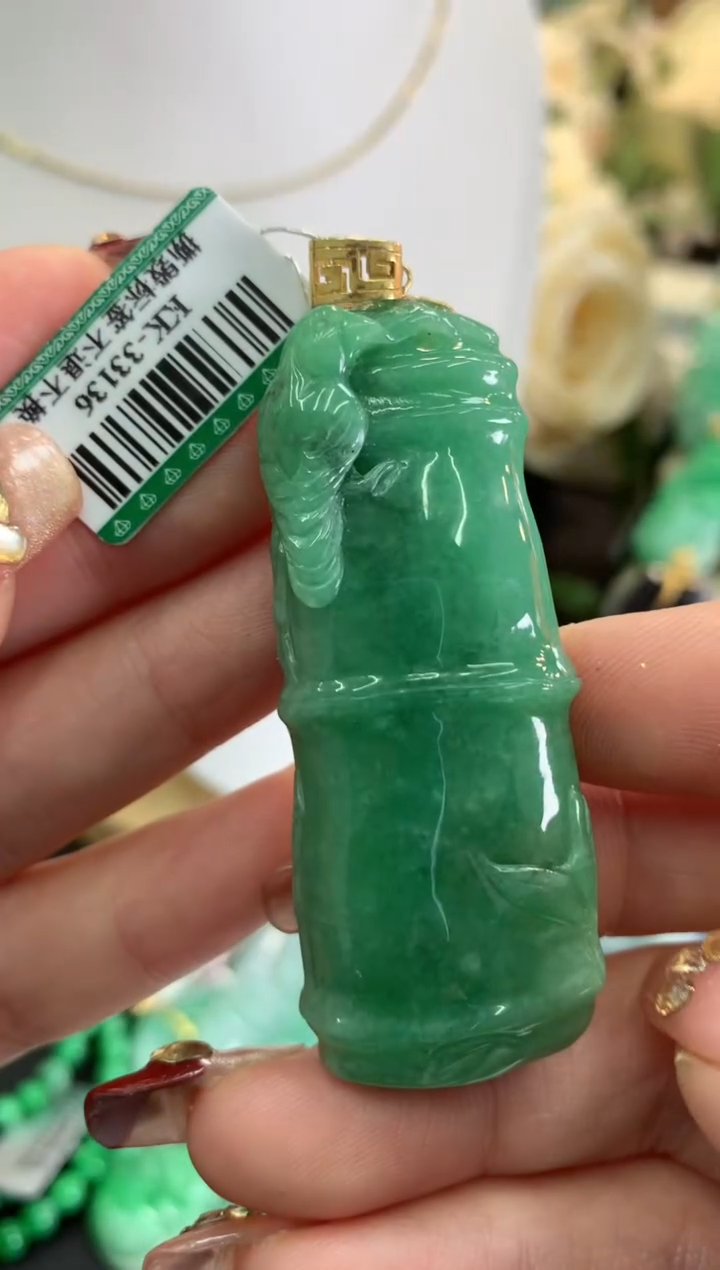 【闪购商品】翡翠吊坠(不含链)18K金镶嵌挂件