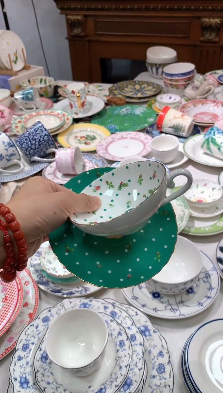 【闪购商品】瓷片陶瓷原单CC357餐具1个