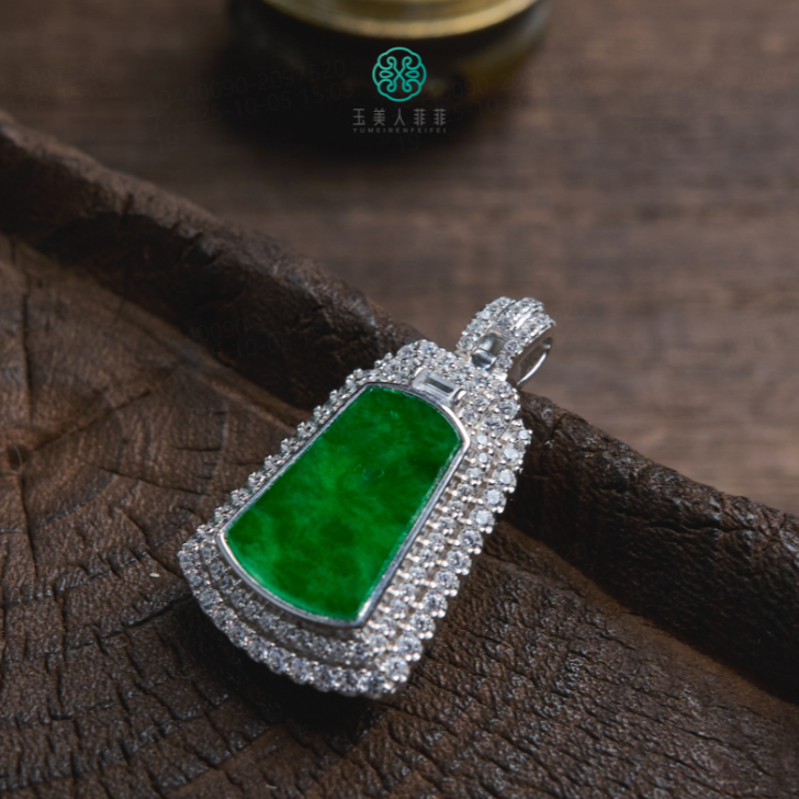 石惑珠宝+翡翠小梯牌约31*17mm^多样性发一