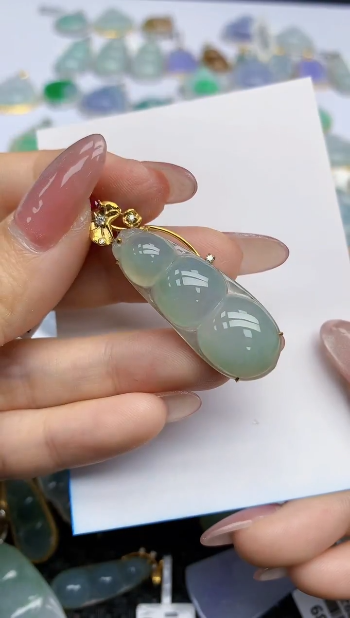 【闪购商品】翡翠挂件18K金镶嵌天然翡翠A货