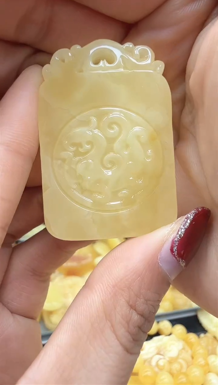 【闪购商品】琥珀裸石未镶嵌挂坠