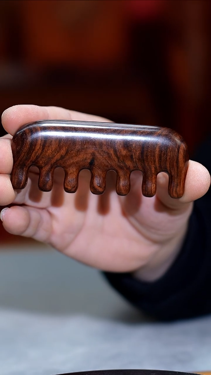 手串/手链黄花梨/降香黄檀海黄按摩梳10*4*1.6 HHL468