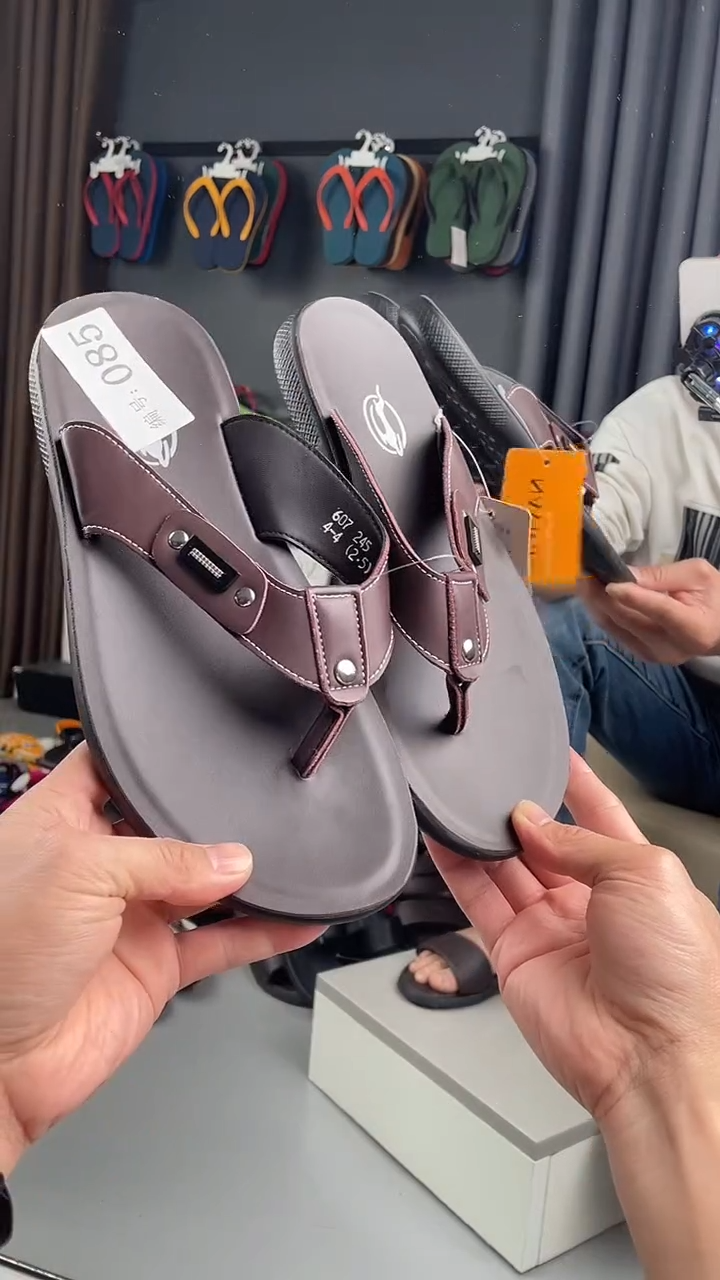 PU-编号085-断码拖鞋（适合运动鞋39码）