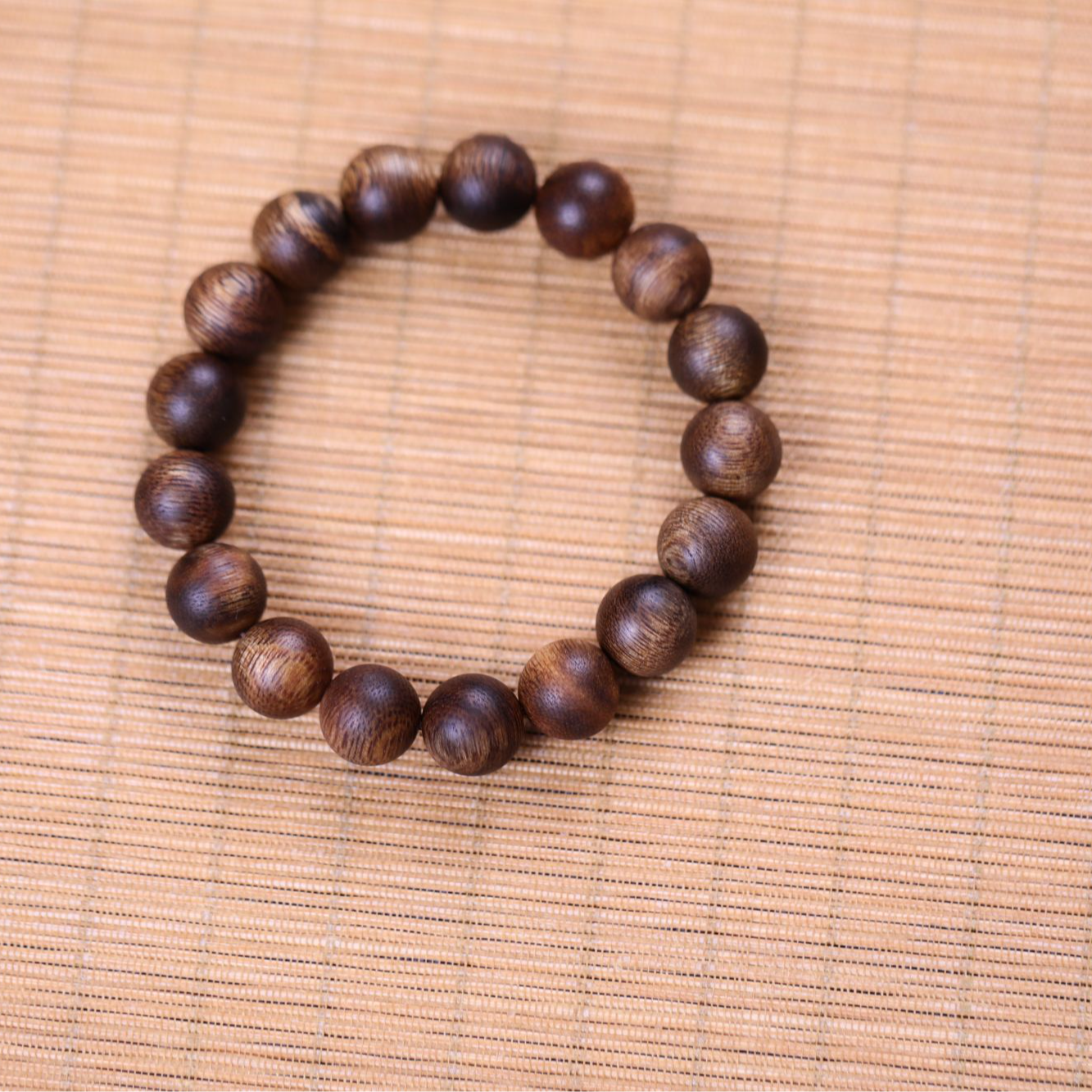 沉香中国香博园沉香海南正国莺歌绿棋1.2单圈手串mm900301