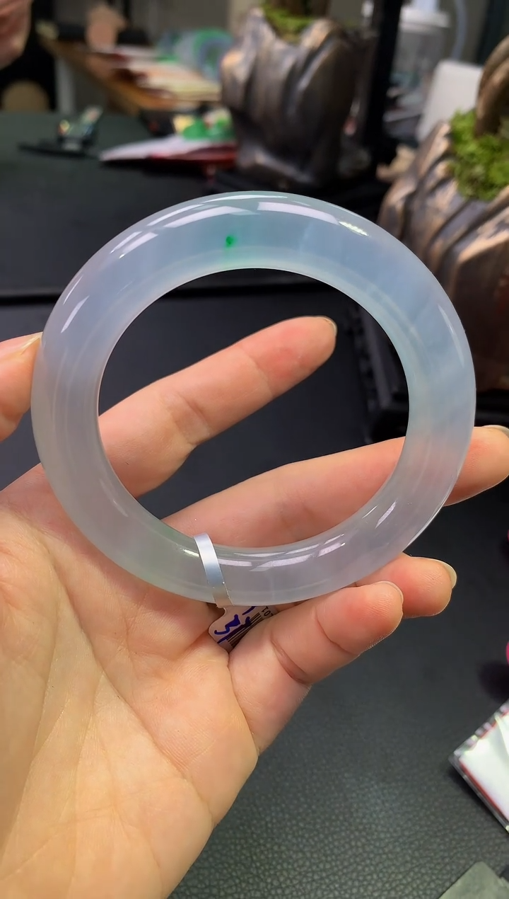 未镶嵌手镯翡翠Y37定金2w 总价135w 60胖圆