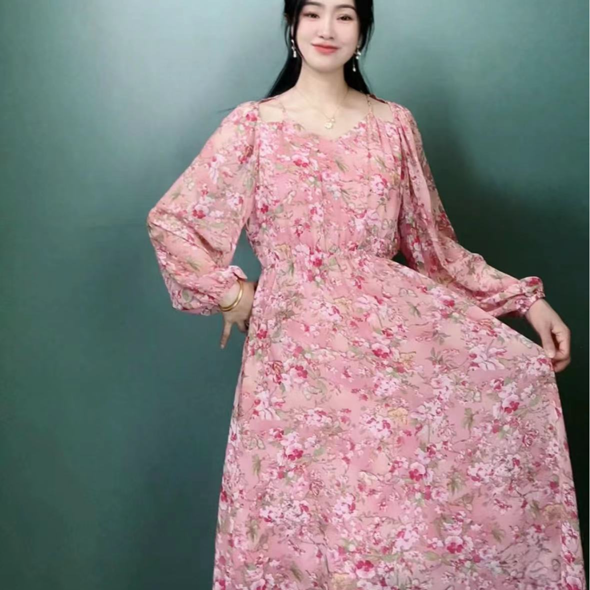 【Y3288】时尚碎花夏季沙滩长裙女长袖宽松显瘦气质连衣裙