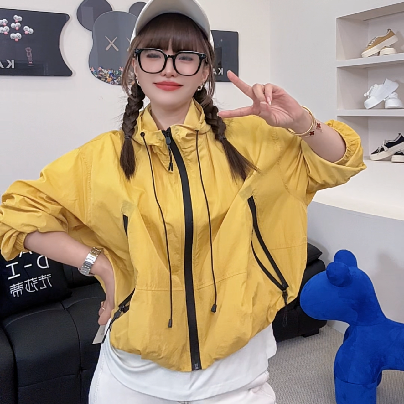 【郁儿严选】2025春季新款韩版宽松显瘦百搭连帽纯色冲锋衣休闲外套