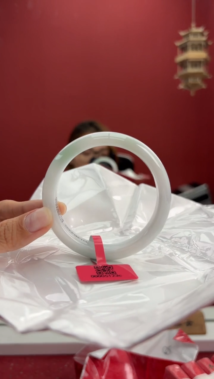 翡翠手镯未镶嵌4手镯