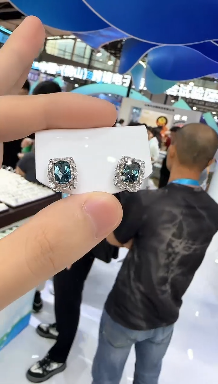 银S925镶嵌耳饰托帕石耳钉伦敦蓝